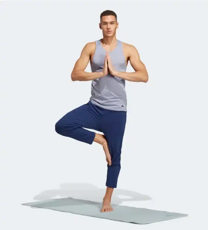 REGATA ADIDAS YOGA BASE