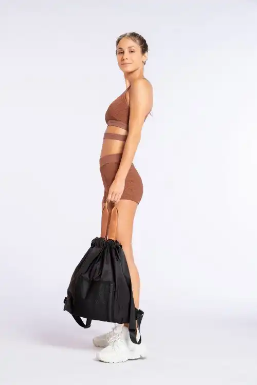 TOP LIVE! CUT OUT SAVANNAH