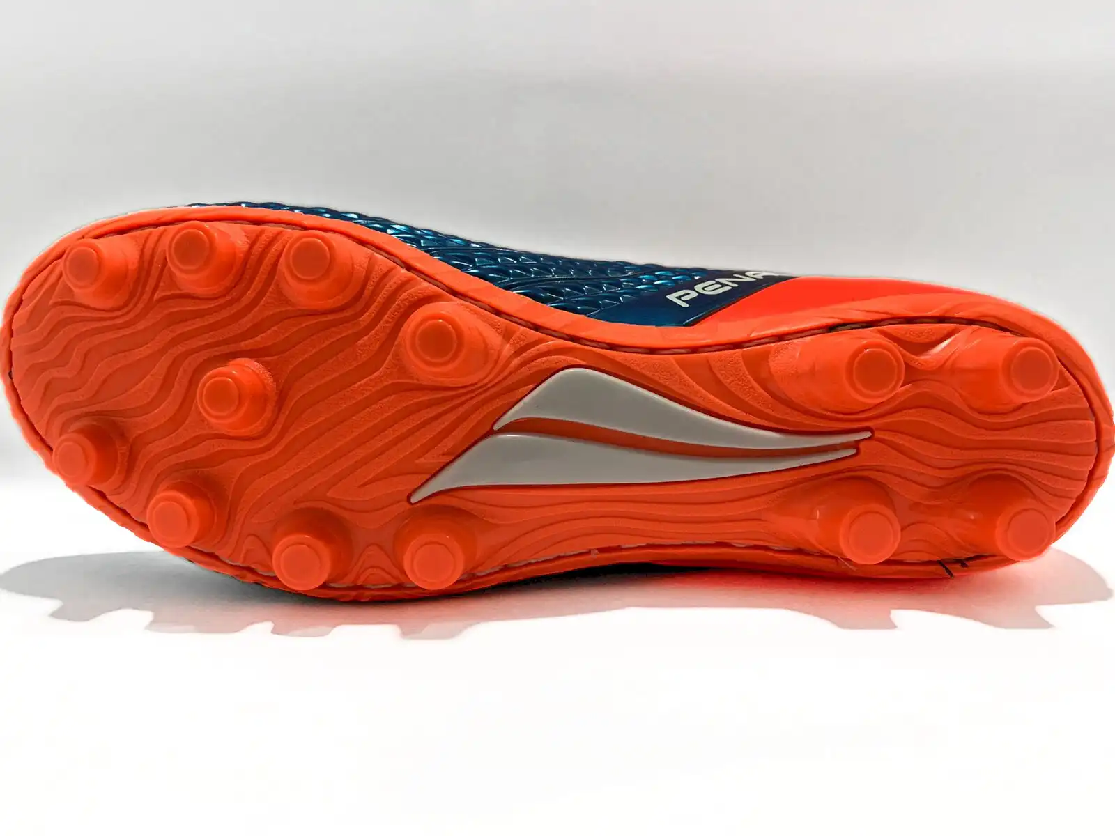 CHUTEIRA PENALTY CAMPO VIENTO