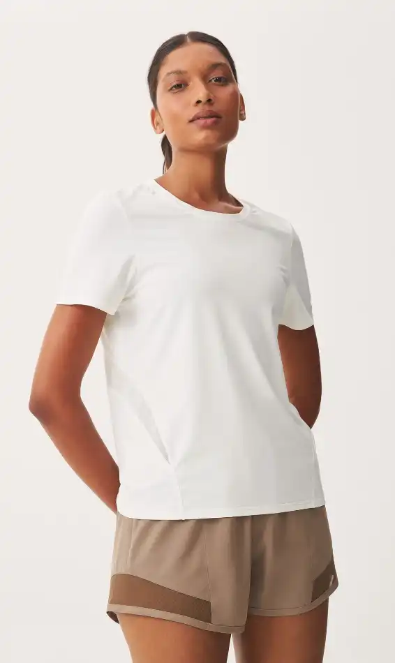 CAMISA HERING BÁSICA COM TULE